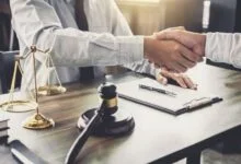 معايير اختيار المحامي الناجح في الرياض